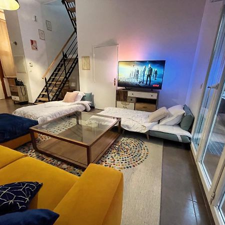 Magnifique Villa Avec Jacuzzi Au Pied Du Stade سان دوني المظهر الخارجي الصورة