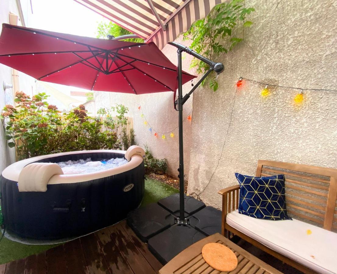 Magnifique Villa Avec Jacuzzi Au Pied Du Stade سان دوني المظهر الخارجي الصورة