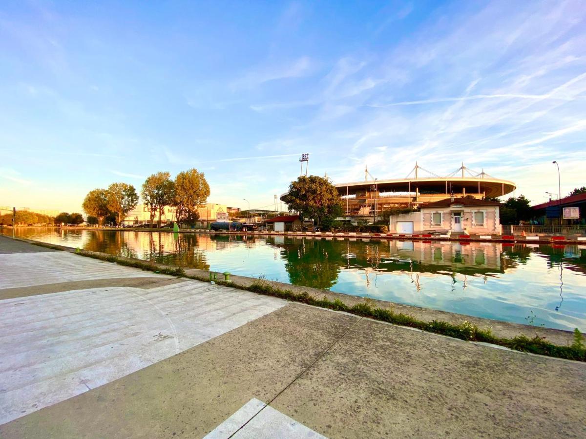Magnifique Villa Avec Jacuzzi Au Pied Du Stade سان دوني المظهر الخارجي الصورة